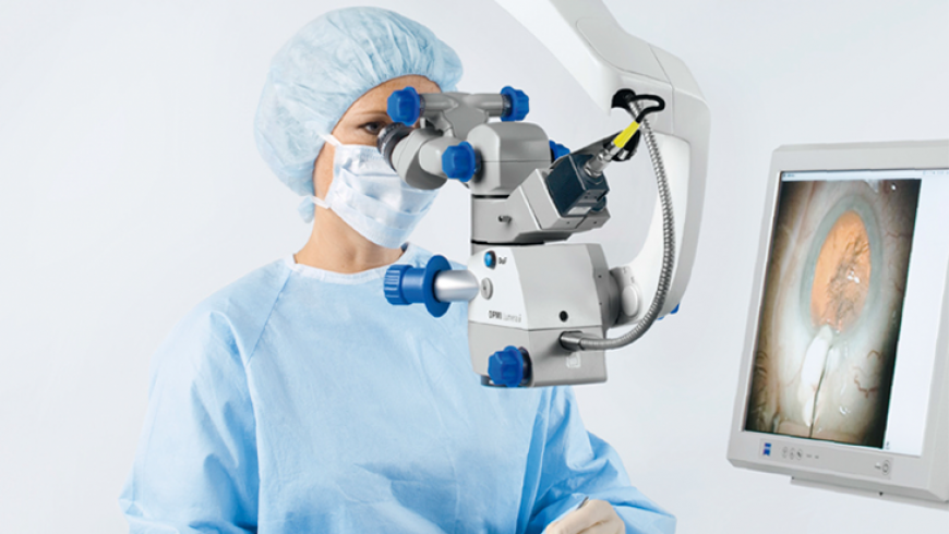 El microscopio Lumera 700 para cirugía ocular llega a Perú